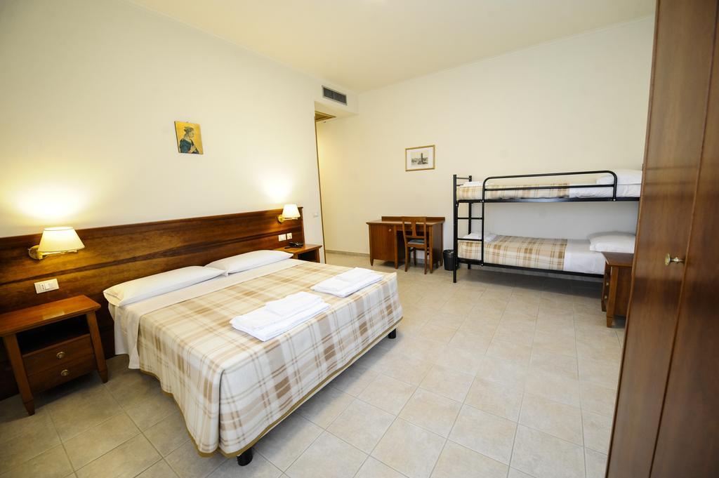 Hotel Casa Caburlotto Roma